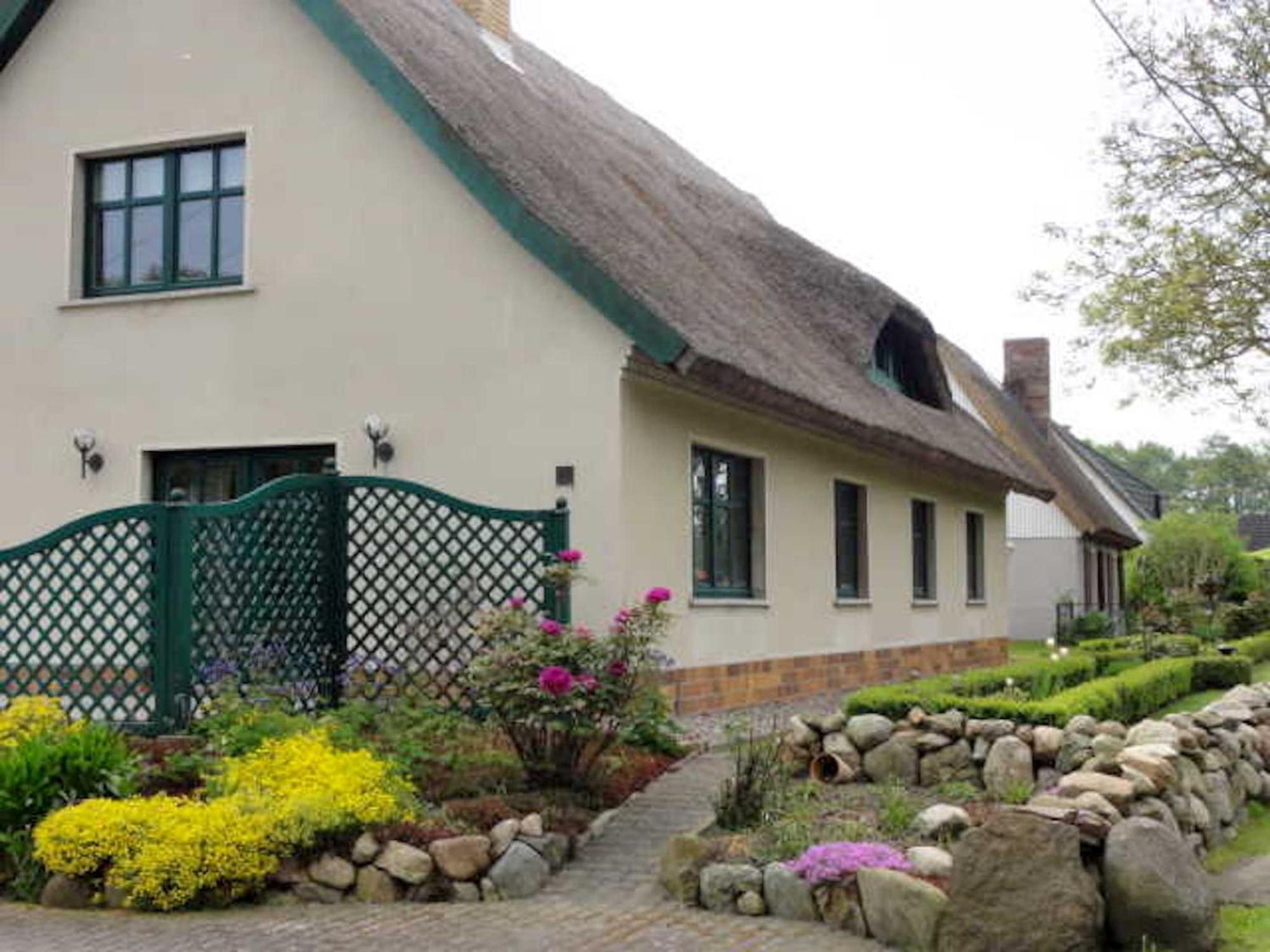 Reetdachhaus "Landhaus Ulrich" Lubkow Extérieur photo